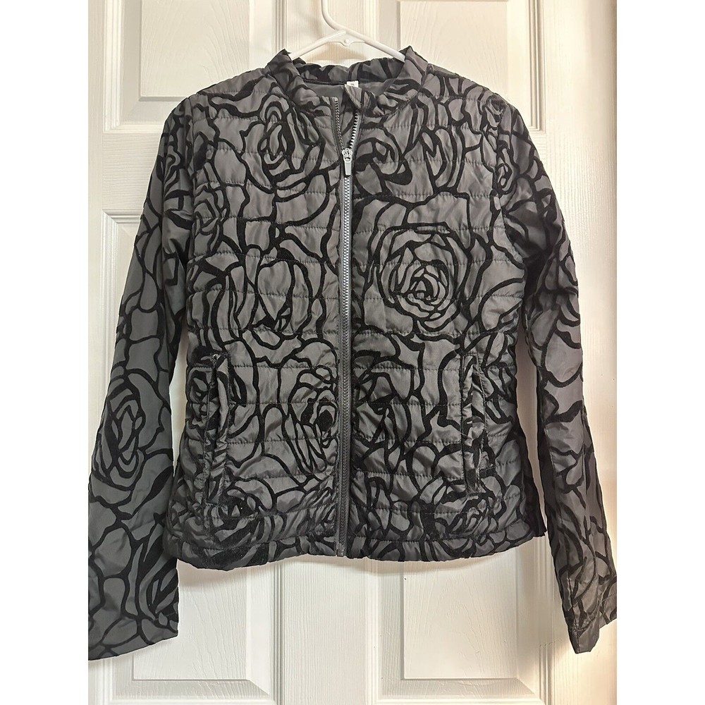 EUC Fabletics Women's Black on Black Floral Velvet Paola Puffer Jacket sz S